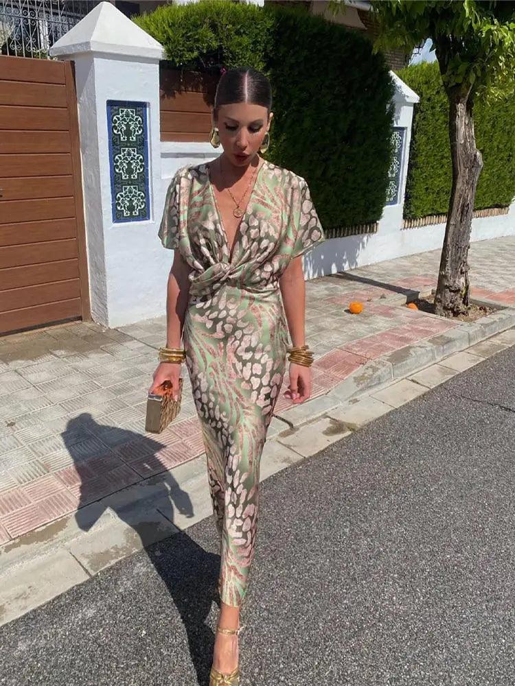 Abito Midi Elegante Floreale Verde Oliva con Scollo a V e Vita Drappeggiata per Donna